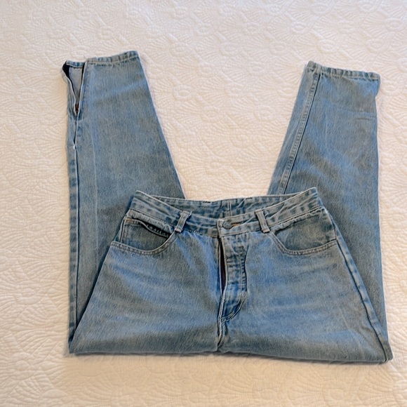 Vintage Guess Jeans, light blue wash - Picture 8 of 9